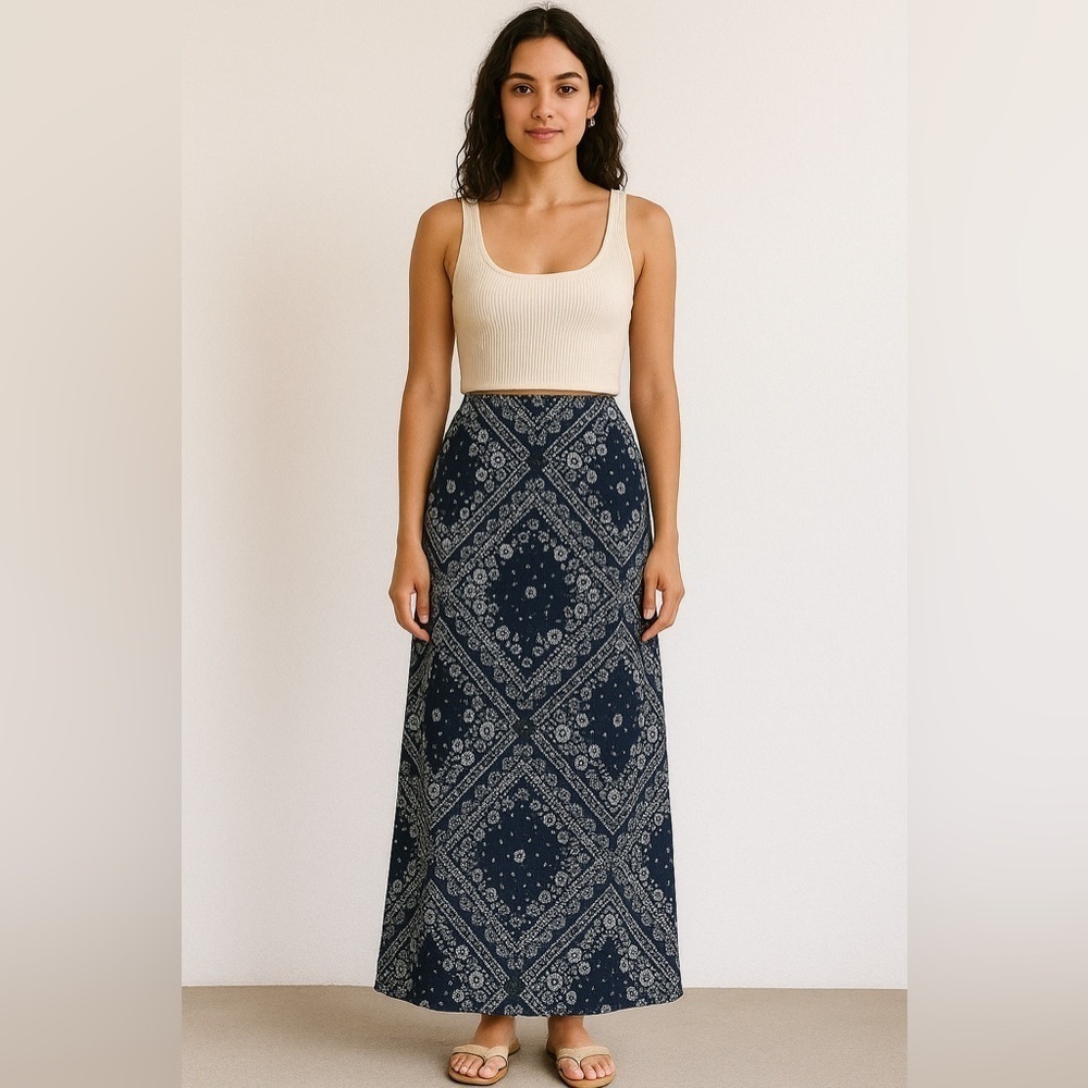 Charlotte Russe Black and White Floral Maxi Skirt Large